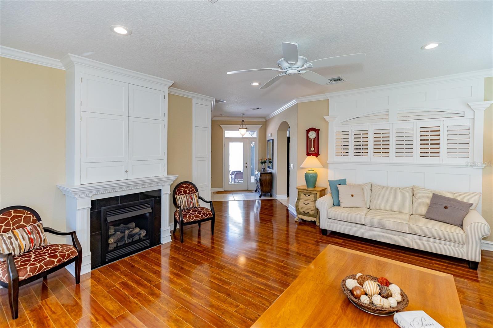 SUMMERGLEN - Residential