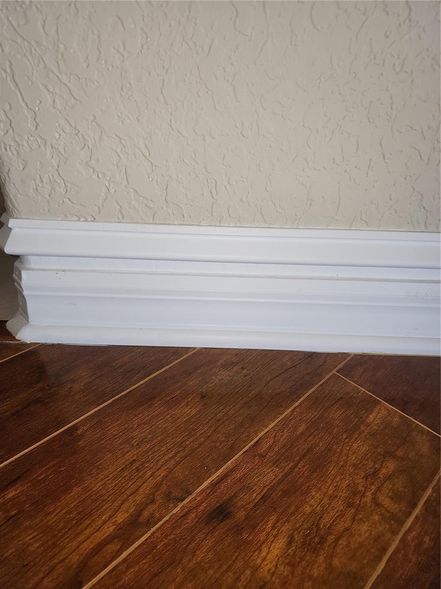 SUMMERGLEN - Residential