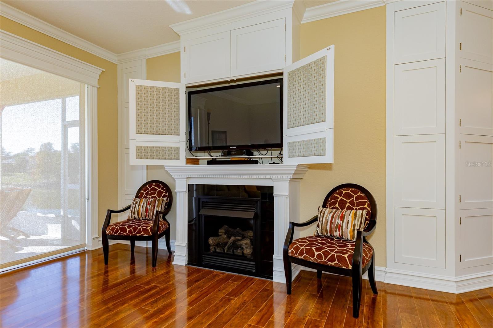 SUMMERGLEN - Residential