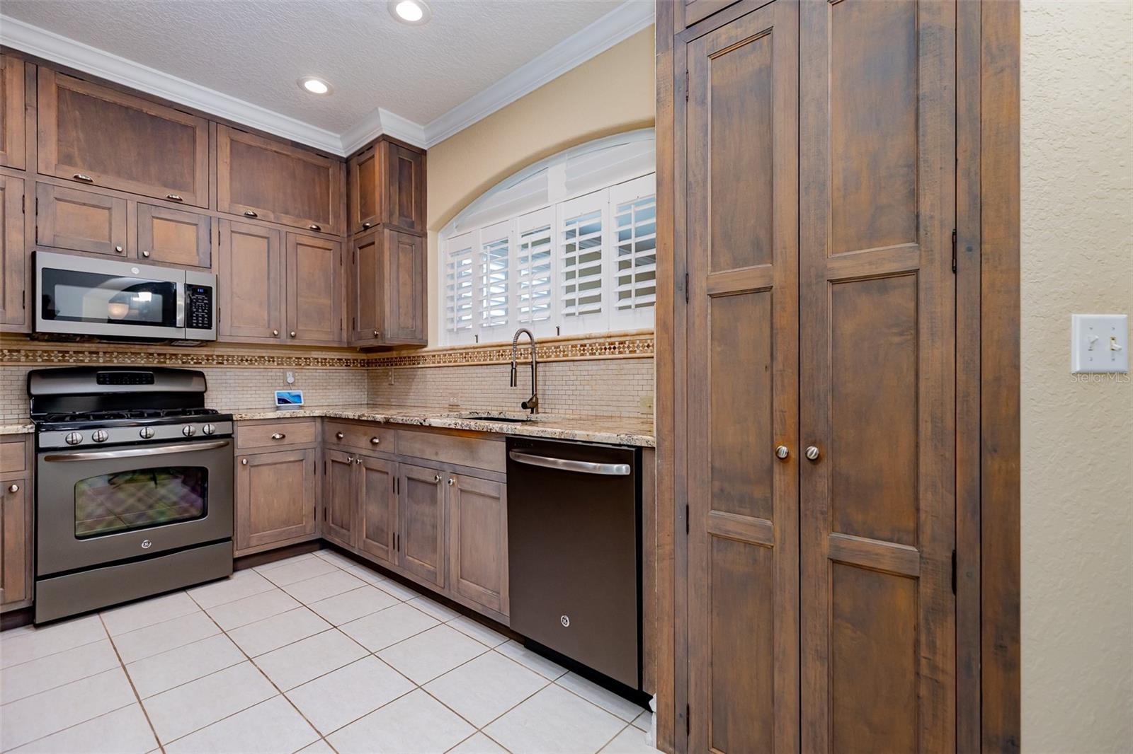 SUMMERGLEN - Residential