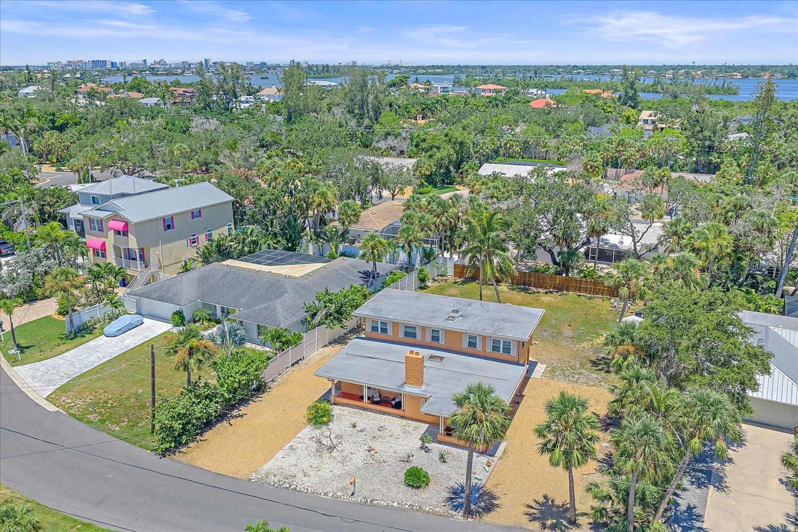 SIESTA BEACH - Residential Income