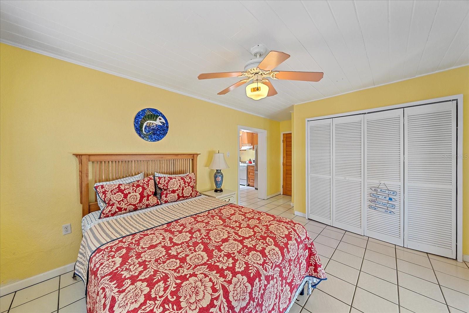 SIESTA BEACH - Residential Income