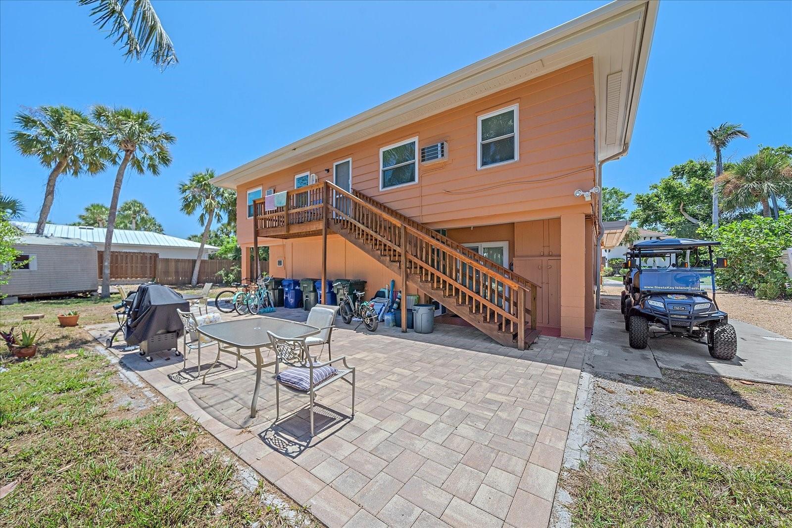 SIESTA BEACH - Residential Income