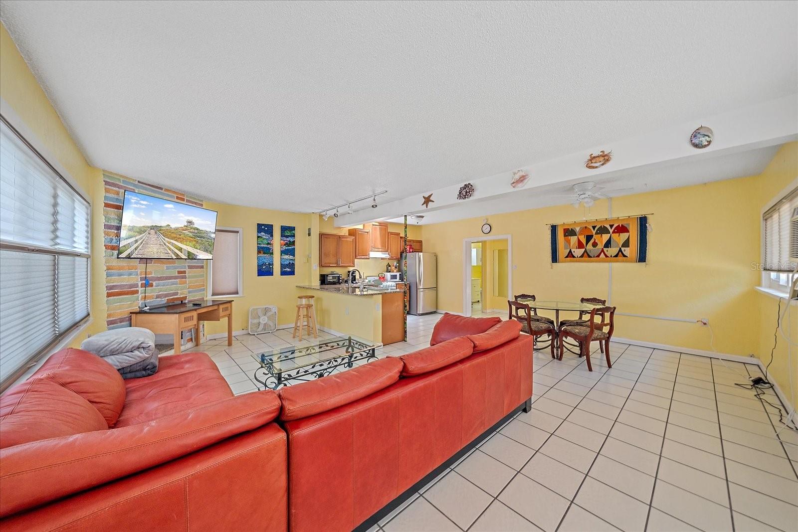 SIESTA BEACH - Residential Income
