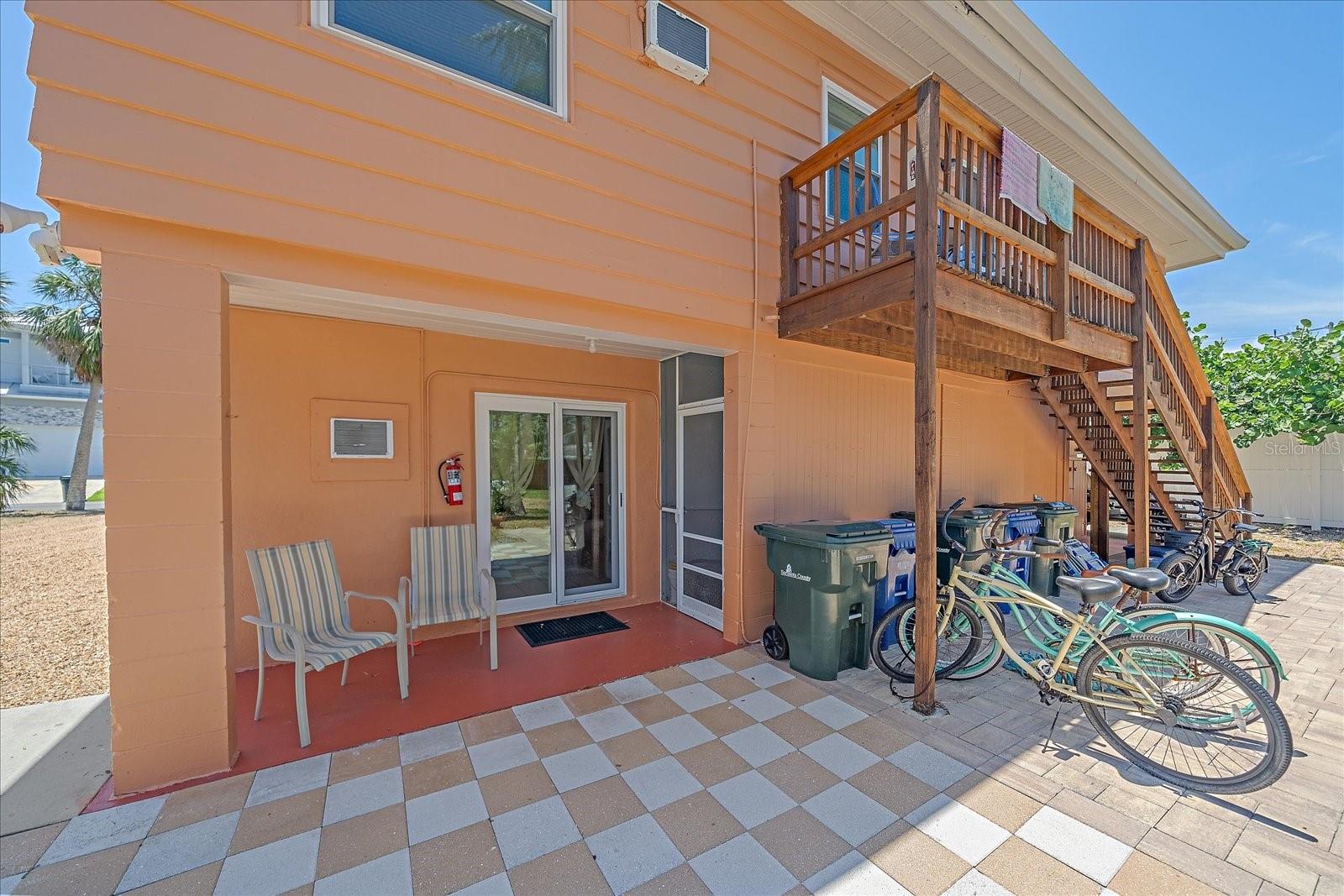SIESTA BEACH - Residential Income
