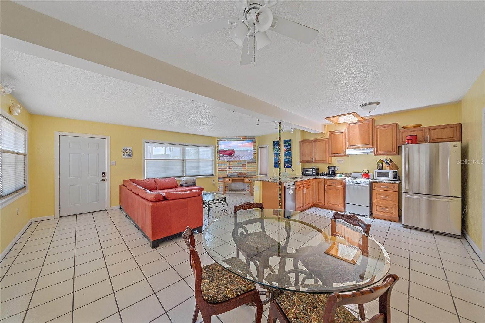 SIESTA BEACH - Residential Income