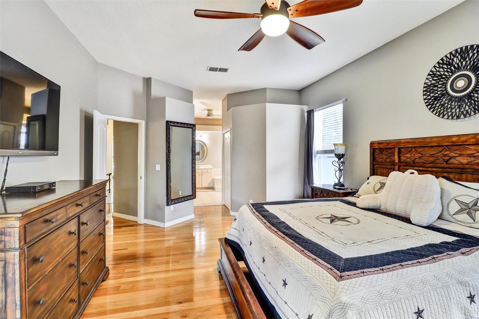 BROOKHAVEN OAKS - Residential