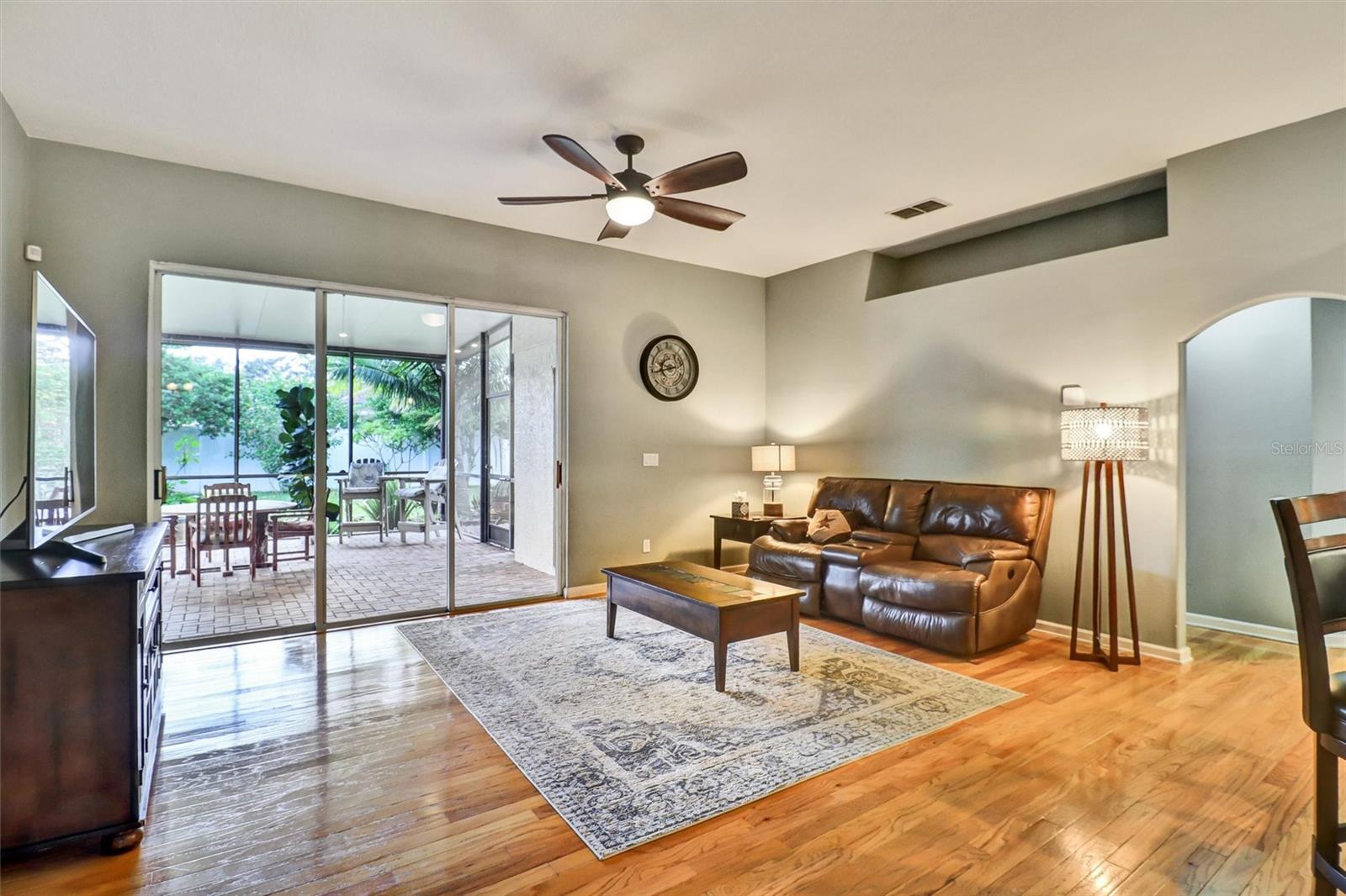 BROOKHAVEN OAKS - Residential