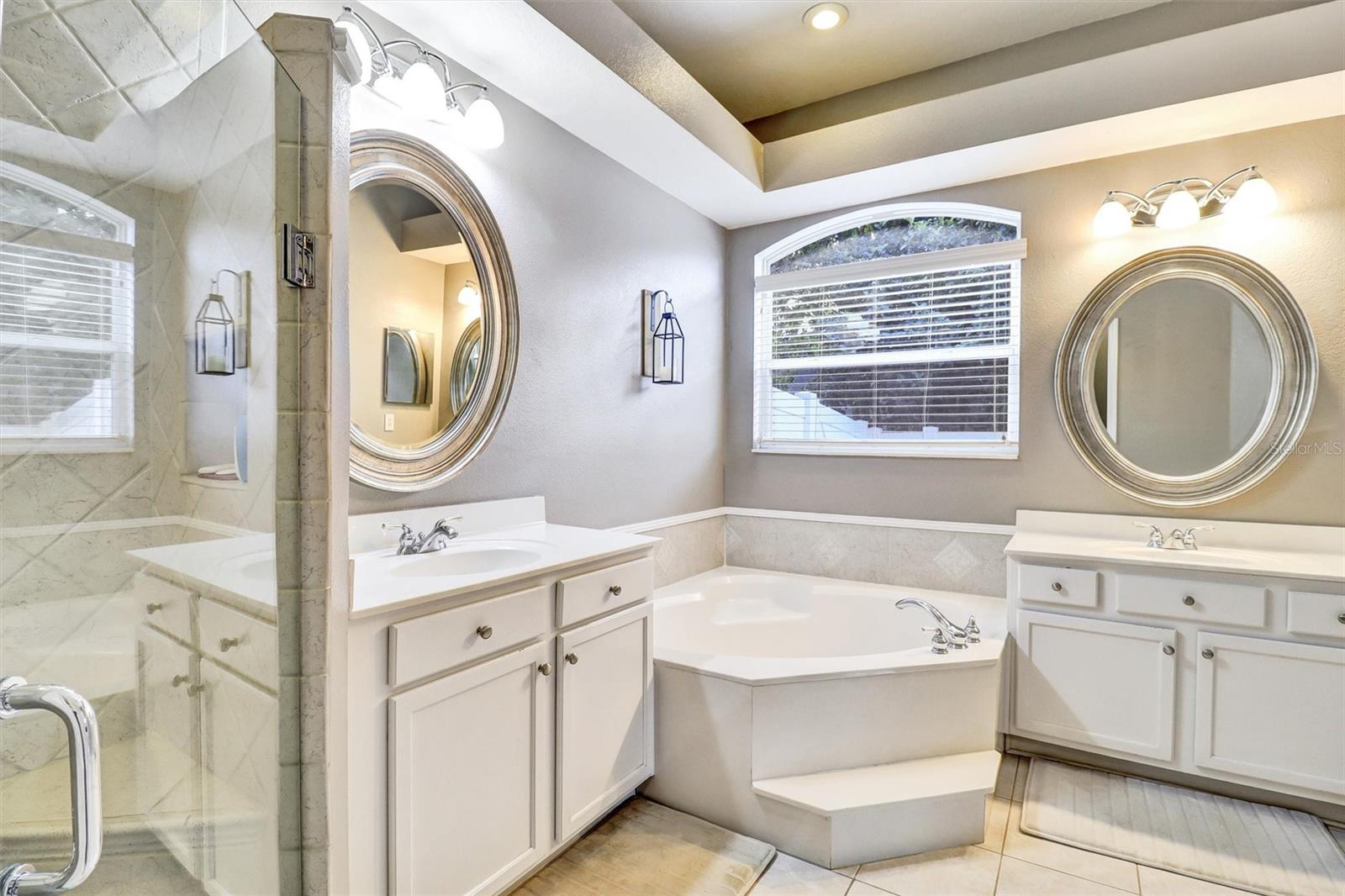 BROOKHAVEN OAKS - Residential