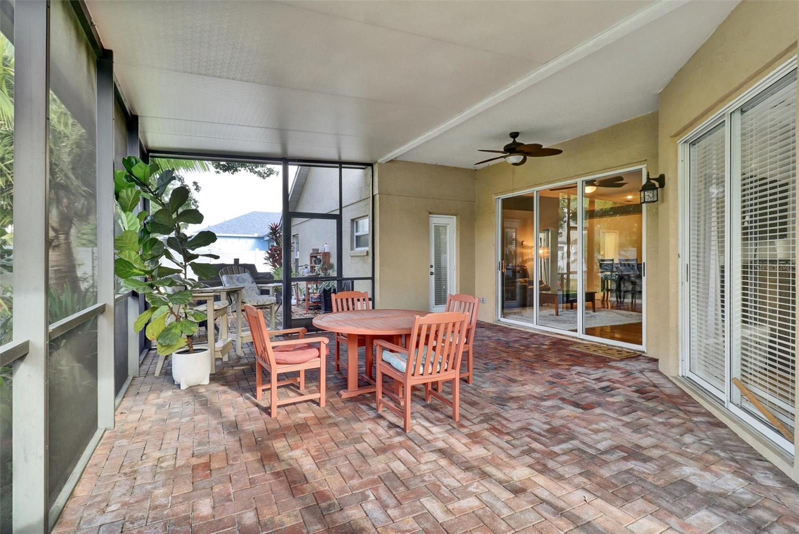 BROOKHAVEN OAKS - Residential