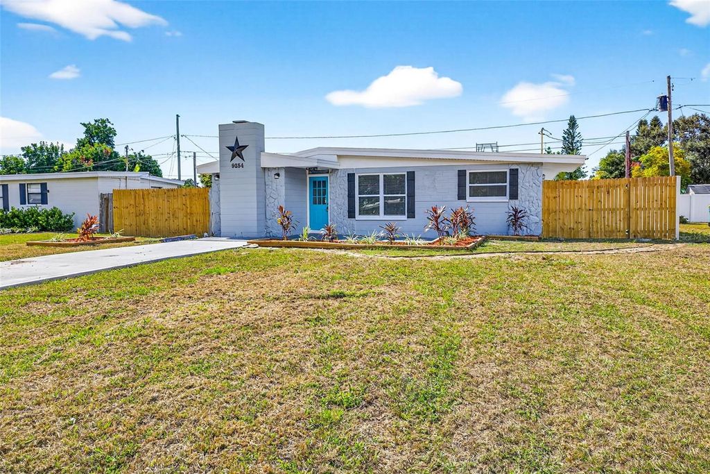 Photo of 9254 86th Street, Seminole, FL 33777 (MLS # W7880125)