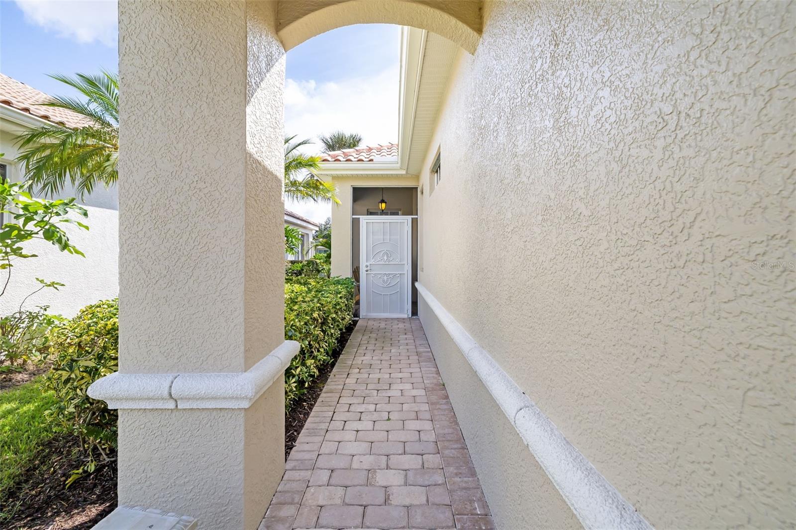 7164 RUE DE PALISADES 5