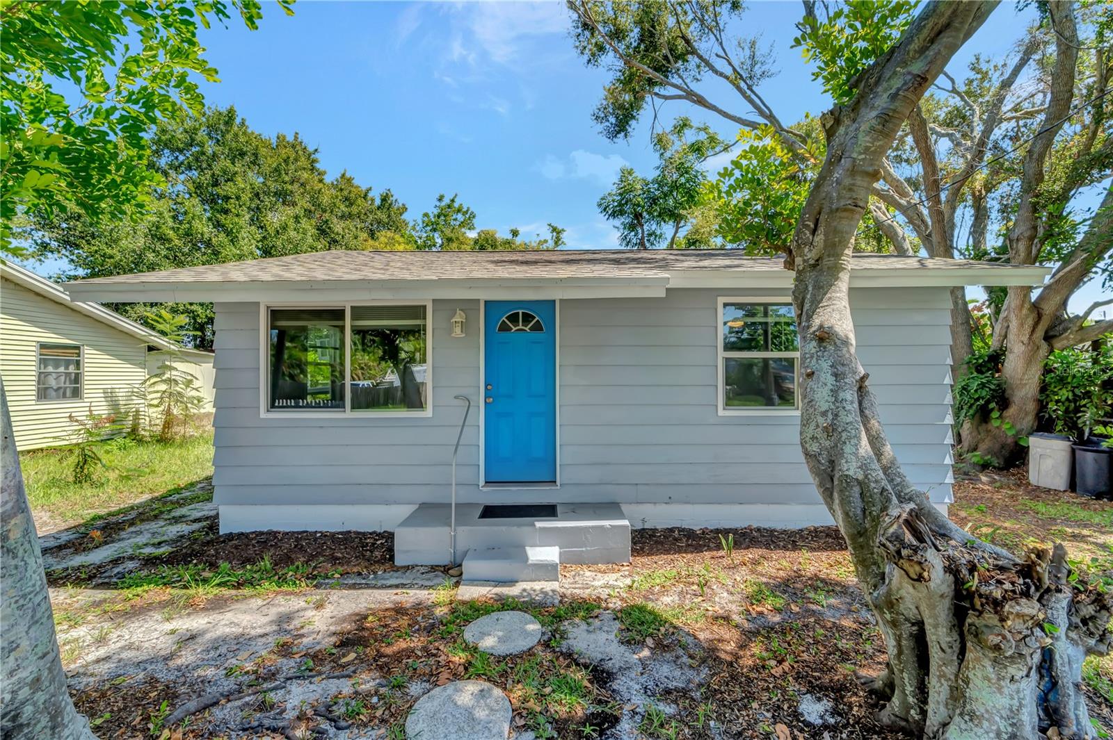 Complete 2023 remodel. All new: 2023 roof, hurricane windows, vinyl plank floors, appliances, hot water heater, county water , re-piped.
2024 New central heat and air . Better than a tiny house, this is a solid construction, single family home with no wheels.
Included is inside washer/dryer .
Fenced, No HOA, no deed restrictions or CDD fees. Park your RV or boat here. Public boat ramp 6 blocks away.
3 miles to I 75, and 3 miles to the beach. 3miles to downtown Venice, 2.5 miles to new hospital.