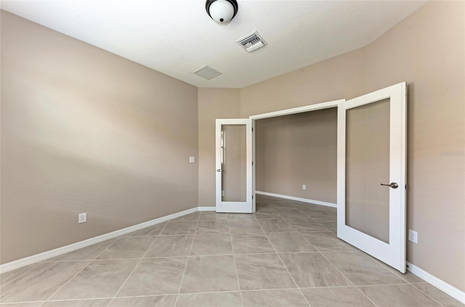 SARASOTA NATIONAL PH 13B - Residential