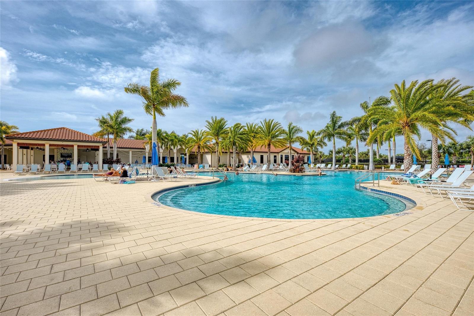 SARASOTA NATIONAL PH 13B - Residential
