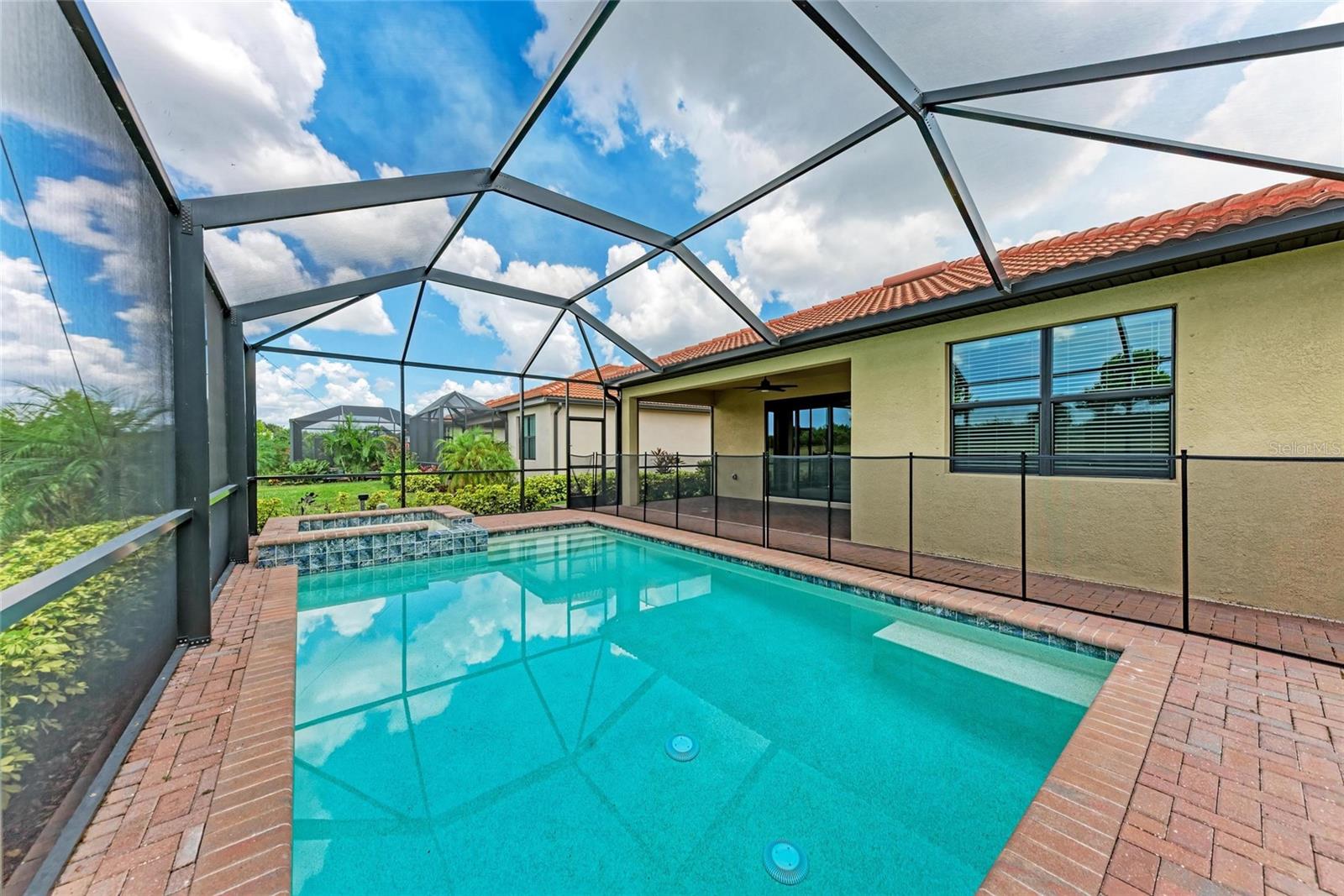 SARASOTA NATIONAL PH 13B - Residential