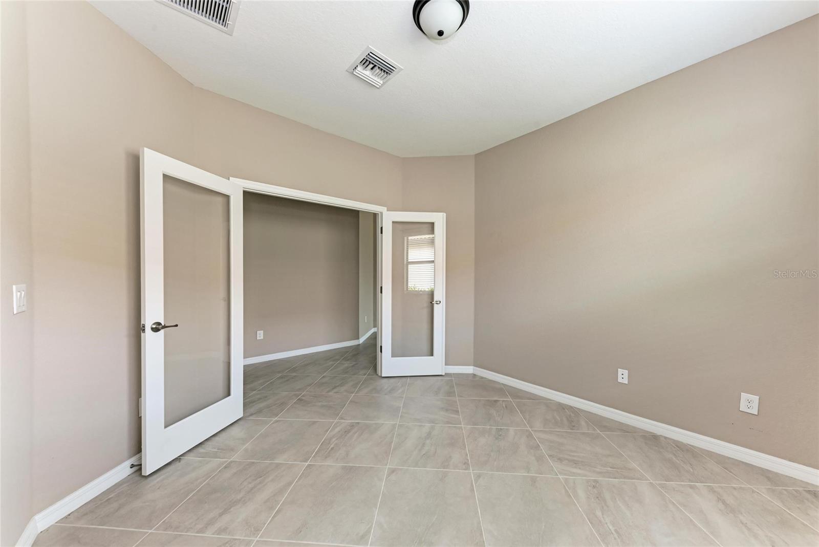 SARASOTA NATIONAL PH 13B - Residential
