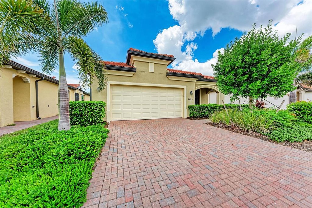 Photo of 24125 Spartina Drive, Venice, FL 34293 (MLS # A4667220)
