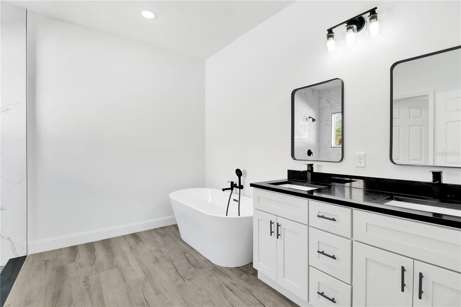 MARION OAKS UN 01 - Residential