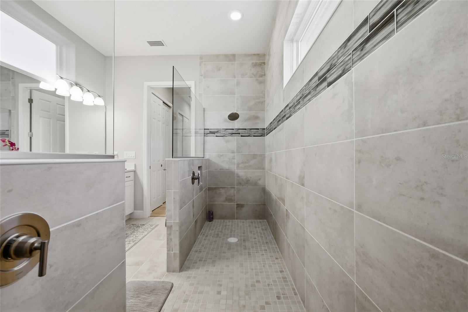 LAKES MOUNT DORA PH 3D - Residential