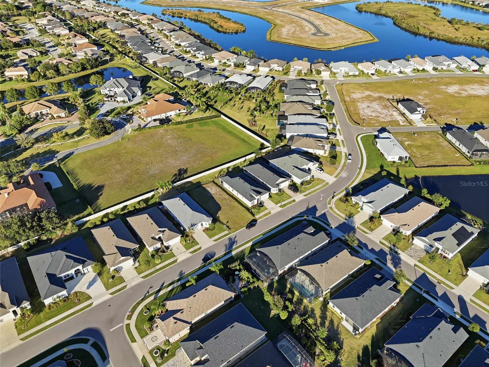 LAKES MOUNT DORA PH 3D - Residential