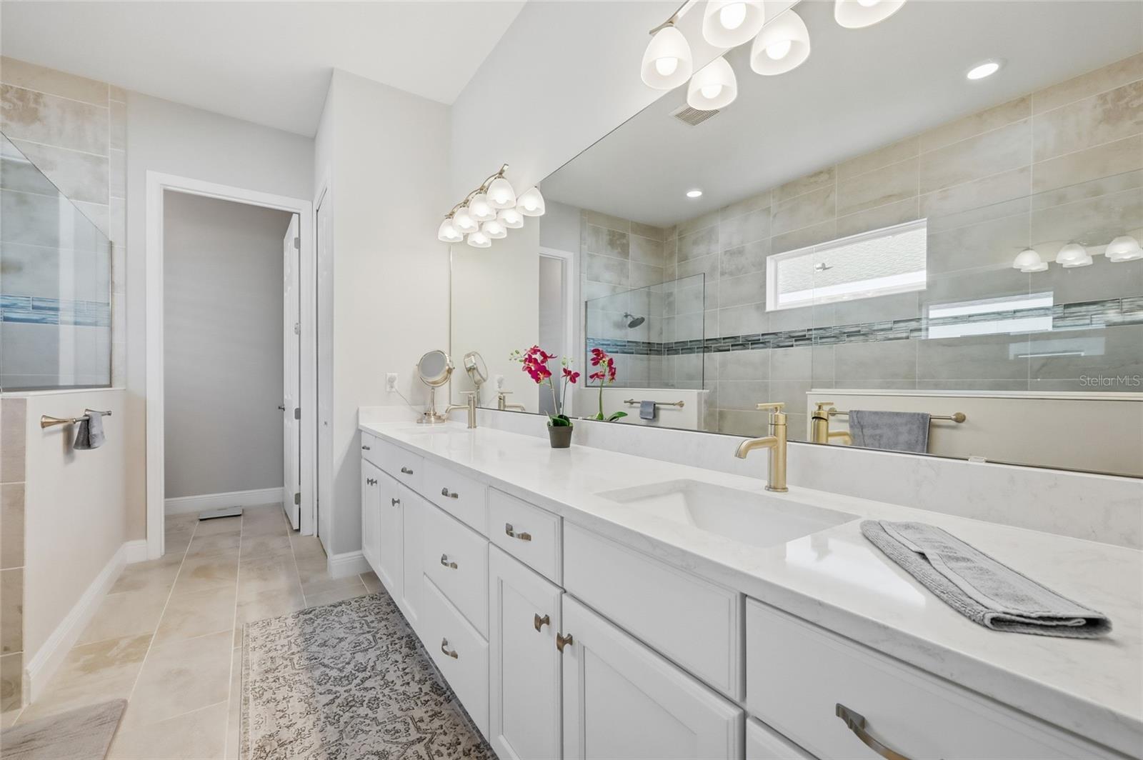 LAKES MOUNT DORA PH 3D - Residential