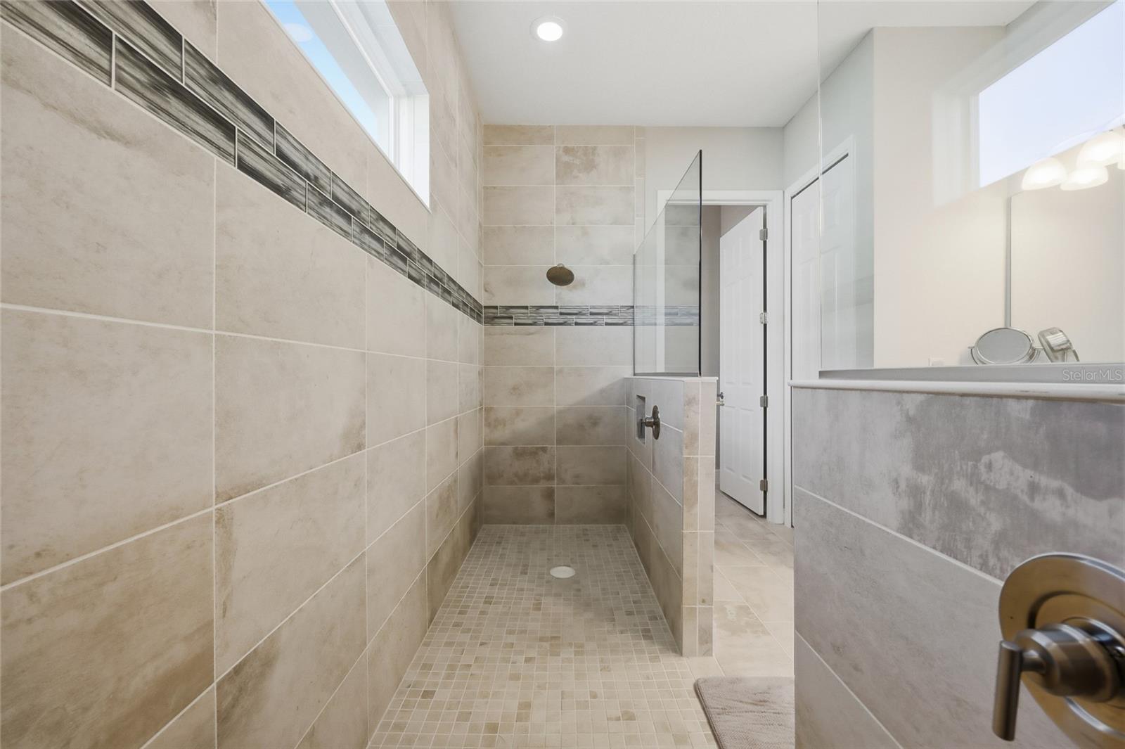 LAKES MOUNT DORA PH 3D - Residential