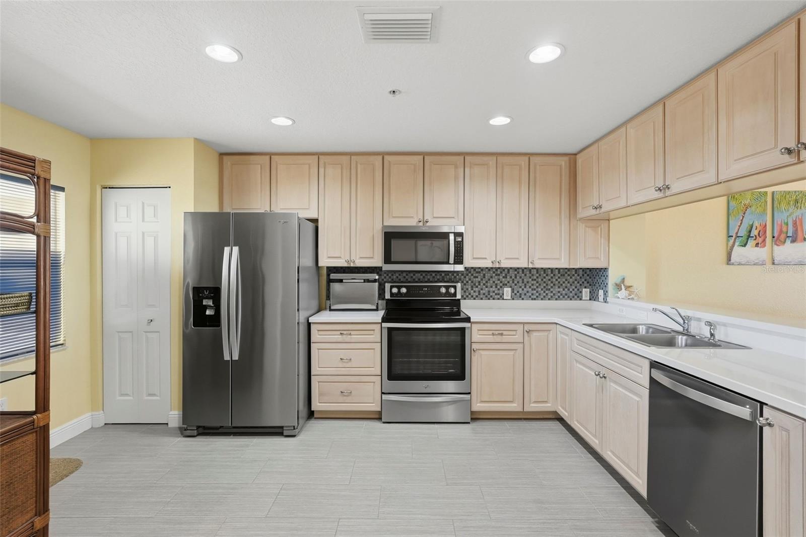 SNUG HARBOUR CONDO - Residential