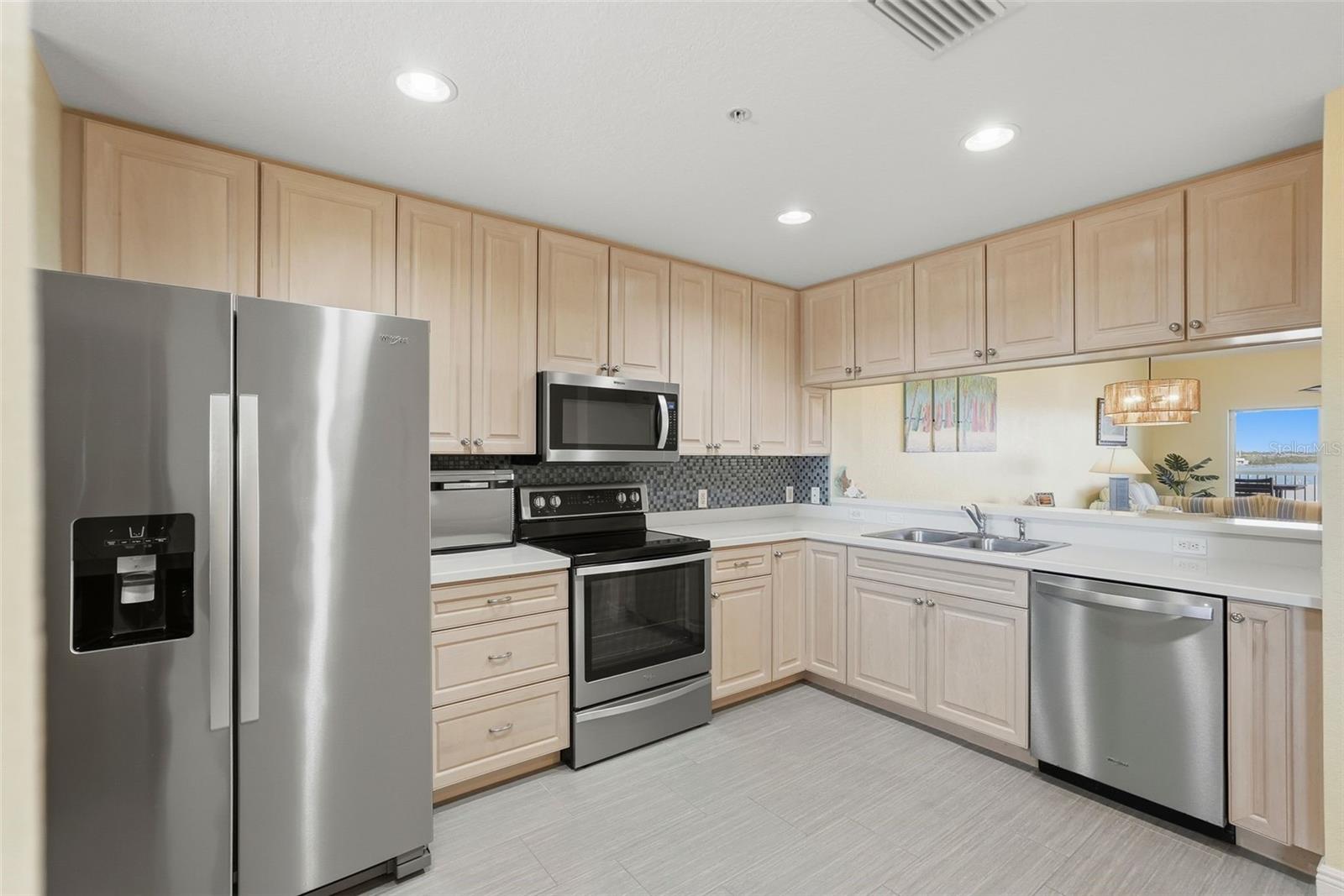 SNUG HARBOUR CONDO - Residential