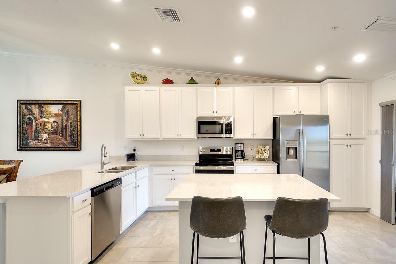 LAKEWOOD NATIONAL - Residential