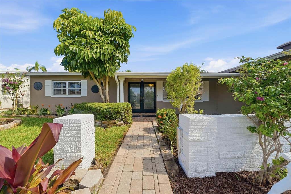 Photo of 10919 129th Avenue, Largo, FL 33778 (MLS # TB8539025)