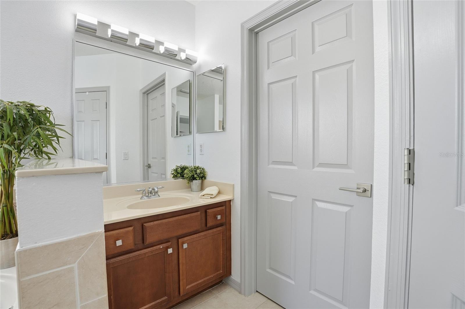 SIGNATURE LAKES PARCEL 1A - Residential