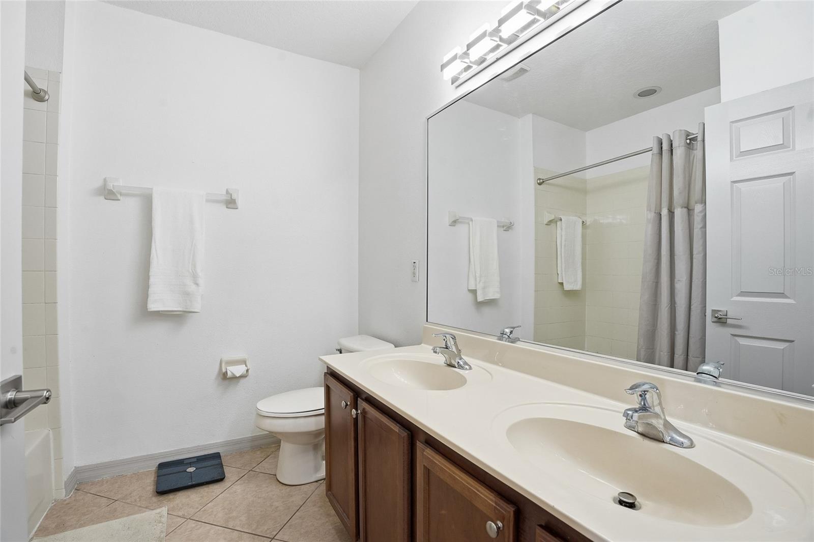 SIGNATURE LAKES PARCEL 1A - Residential