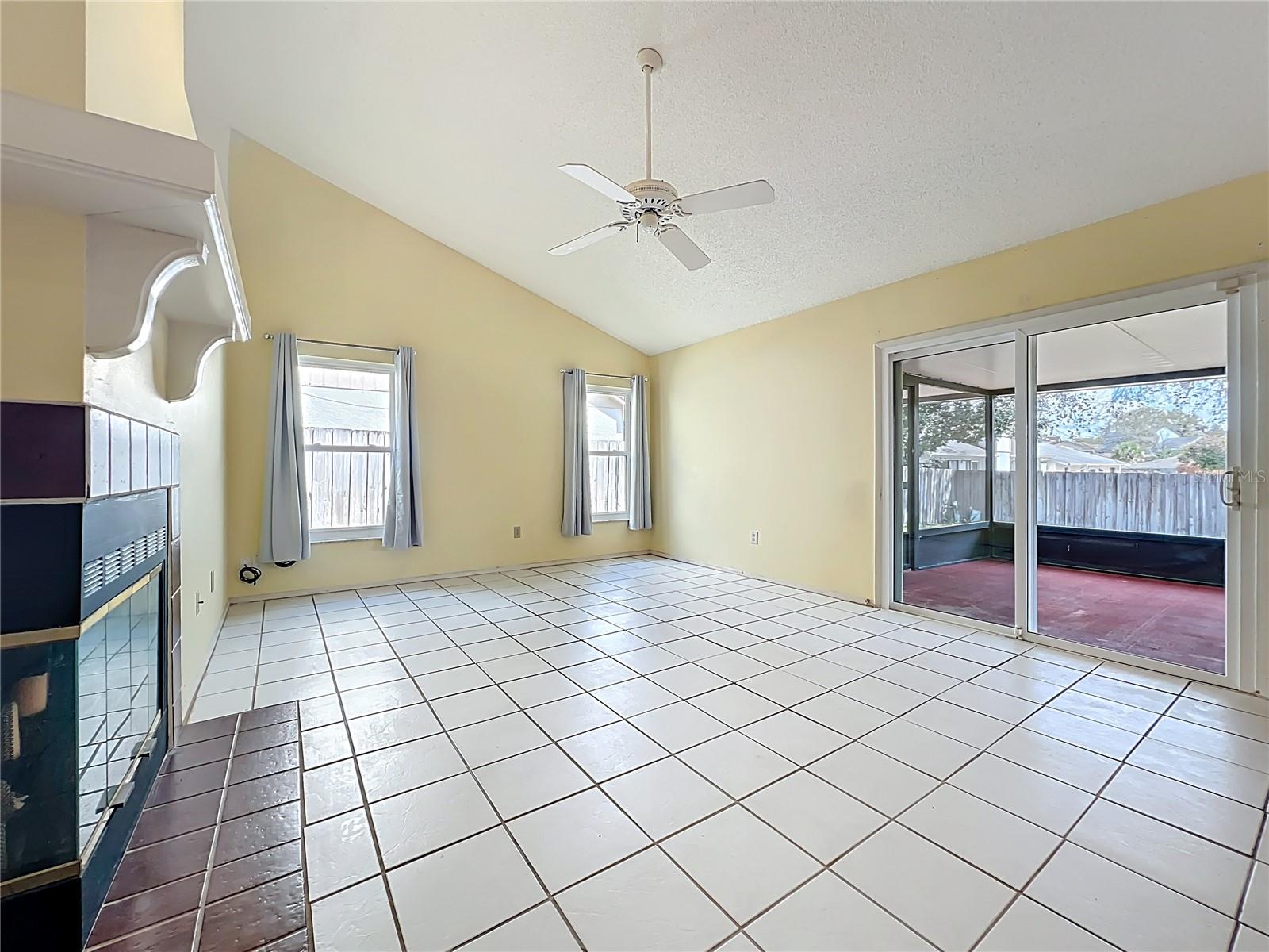 SILVER RIDGE PH 02 - Residential