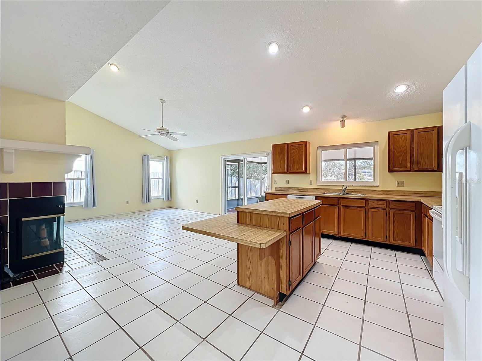 SILVER RIDGE PH 02 - Residential