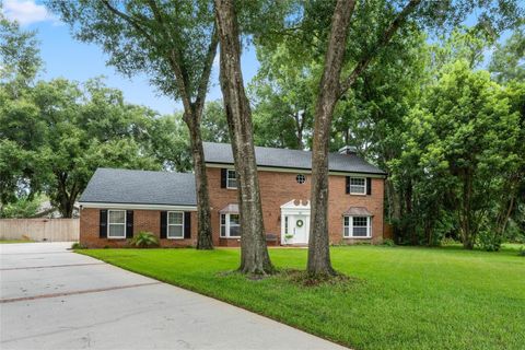 A home in APOPKA