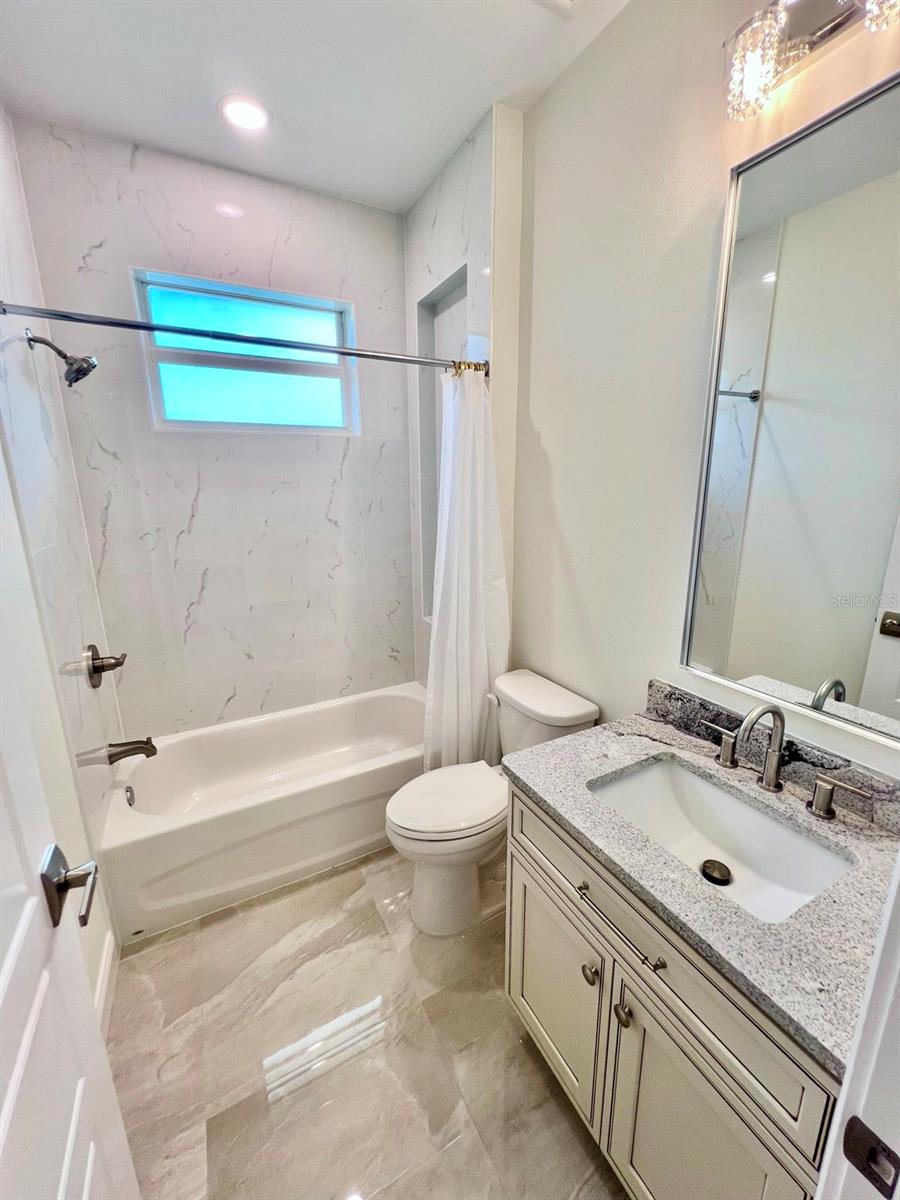 ROTONDA WEST OAKLAND HILLS - Residential