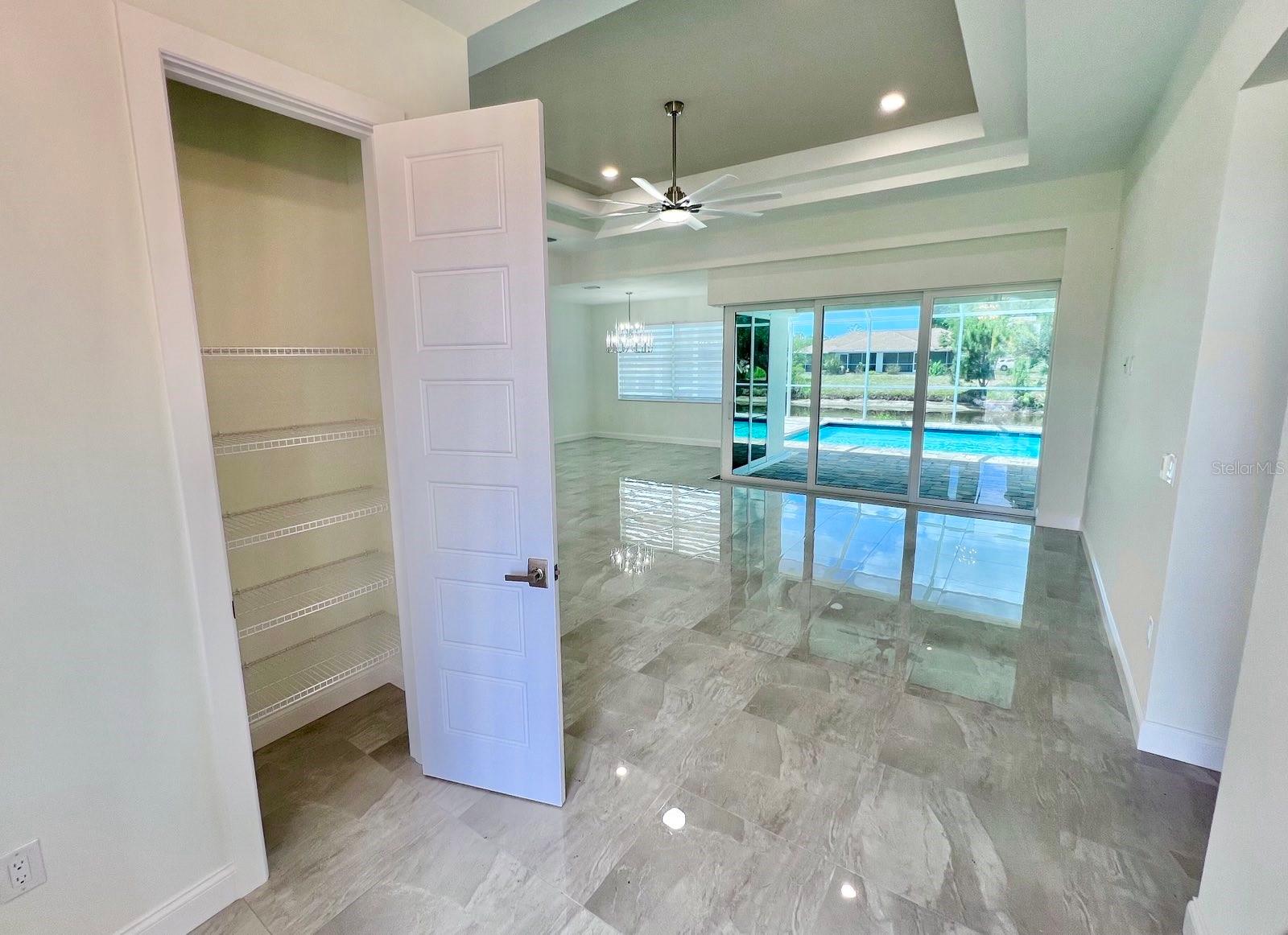 ROTONDA WEST OAKLAND HILLS - Residential