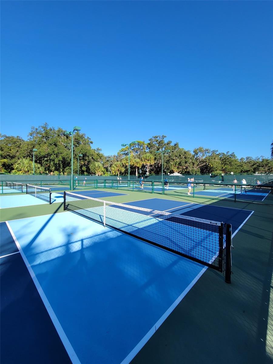 WILLOW GREEN - Residential