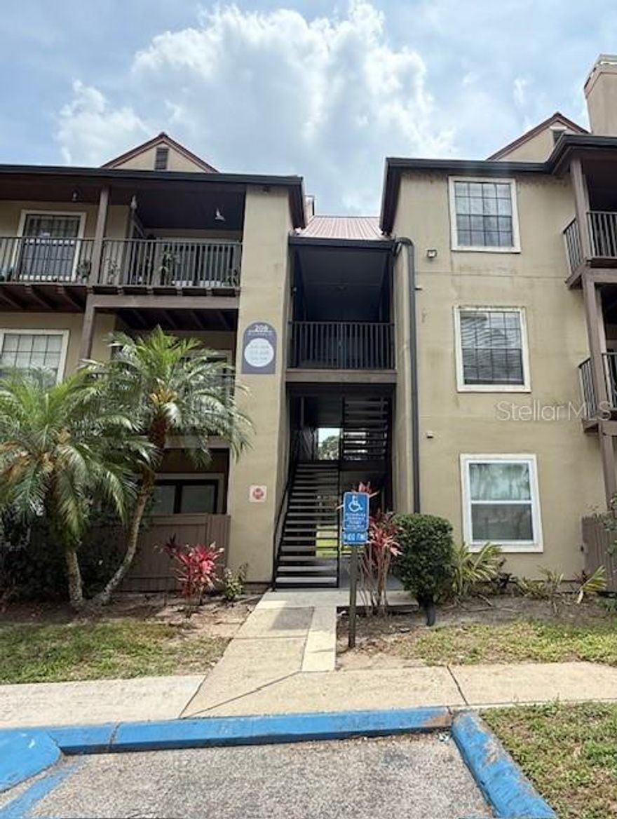 LOCATION! LOCATION! LOCATION!.... NEW CARPETS AND WINDOW BLINDS INSTALLED.....Welcome to this cozy two bedroom two bath condo on the third floor, with a large balcony. In the gated community of OASIS OF PEARL LAKE IN ALTAMONTE SPRINGS. This unit comes with Granite countertops in the kitchen and the bathroom. Get a beautiful view as you sit on the balcony after a long day at work with the sound of the water fountain. Included also you have the gym, club house, tennis Court and community Swimming pool. Close to Major highways and shopping center. Seminole State College Altamonte campus is less then 5-10 minutes away. CALL FOR YOUR PERSONAL SHOWING AS CONDO WILL SELL FAST. It's a must see. GREAT FOR INVESTMENT. TENANT OCCUPIED. NEED 24 HOUR NOTICE.MONTHLY RENT $1400 PM, LEASE EXPIRES JUNE 30 TH 2026.