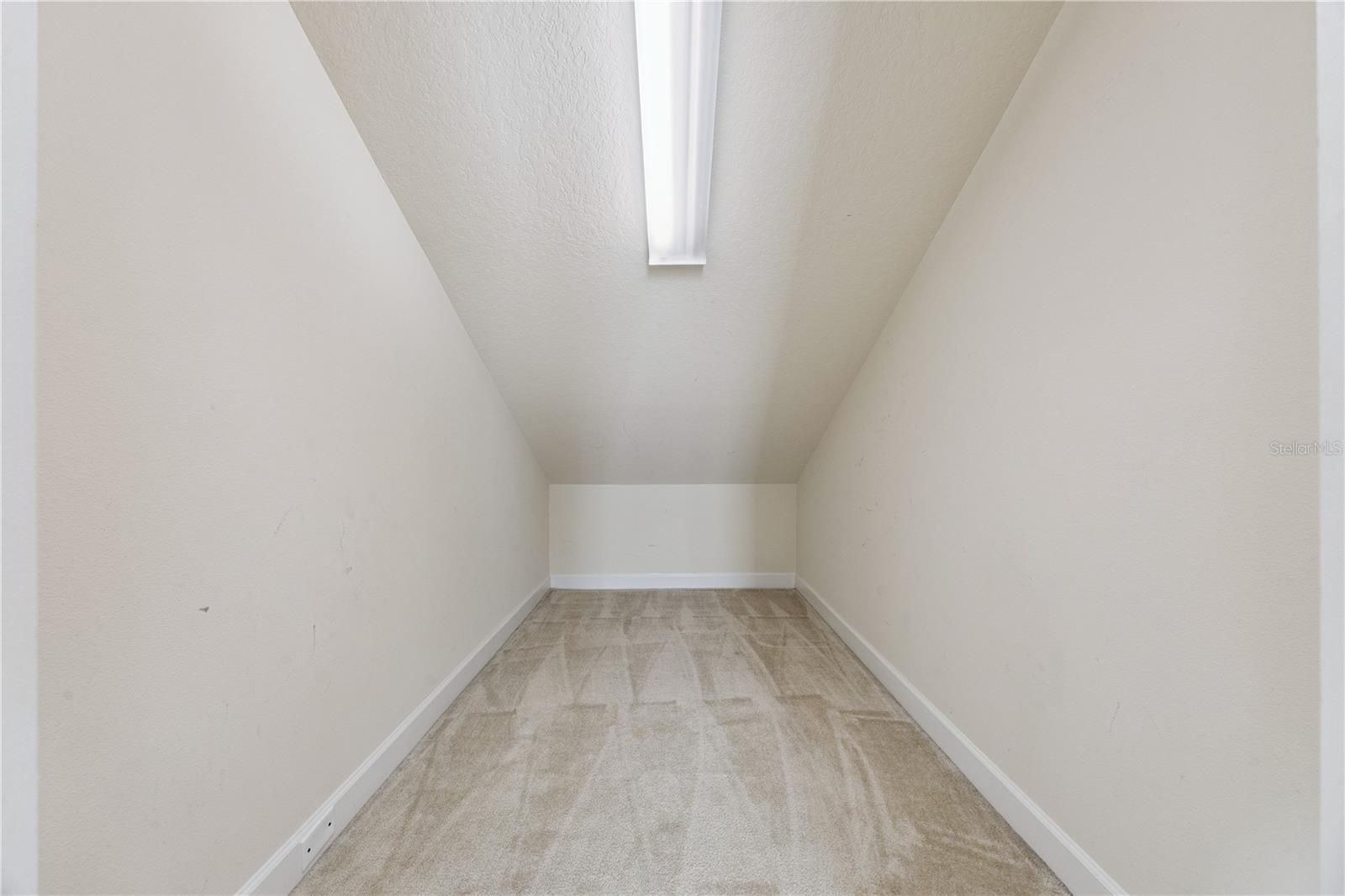 ASHLEY COVE UNIT 3 - Residential