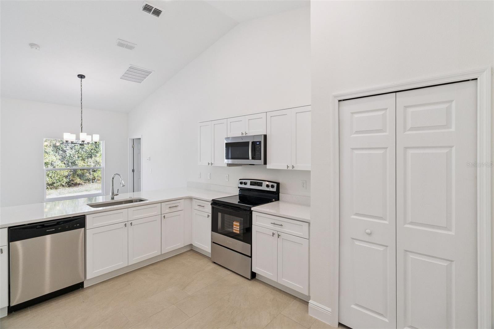 HAF HOP UNIT 2 - Residential