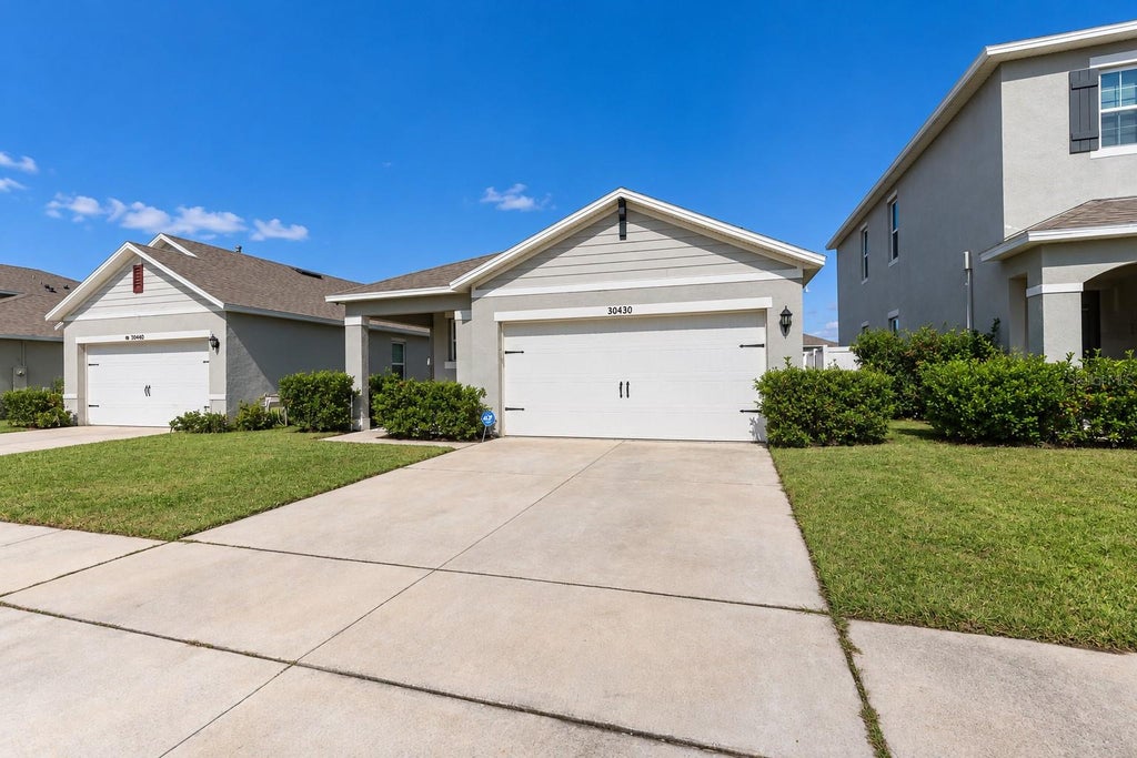 Photo of 30430 Pintail Drive, Leesburg, FL 34748 (MLS # O6452518)