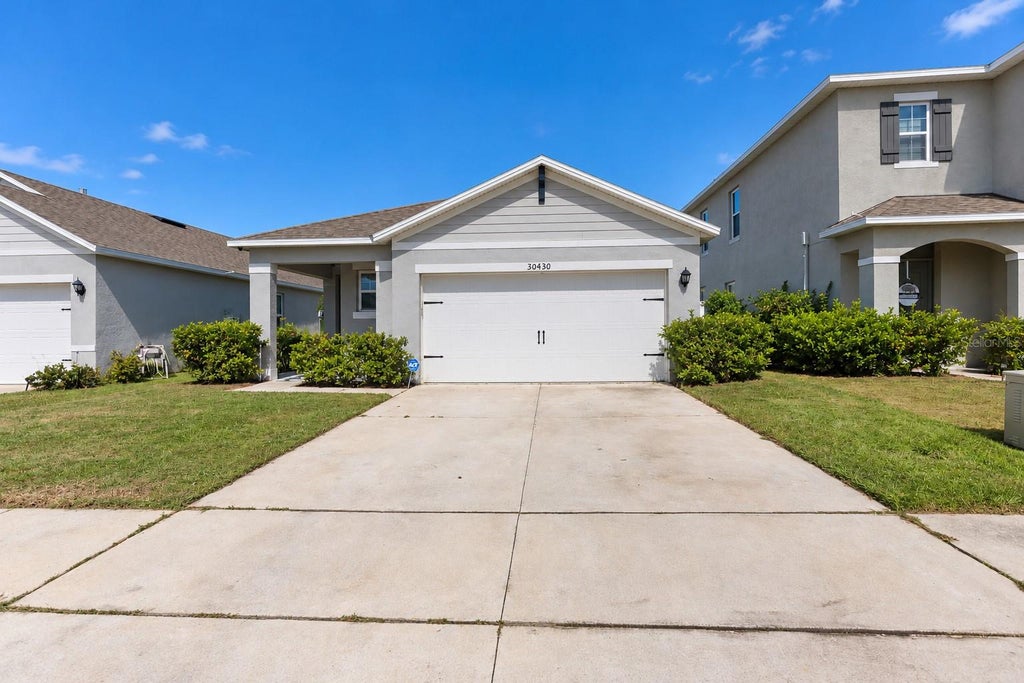 Photo of 30430 Pintail Drive, Leesburg, FL 34748 (MLS # O6452518)