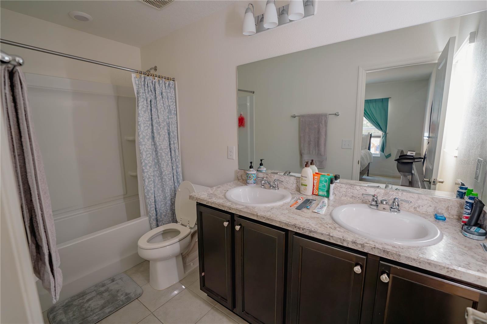 MEDFORD LAKES PH 2A - Residential Lease