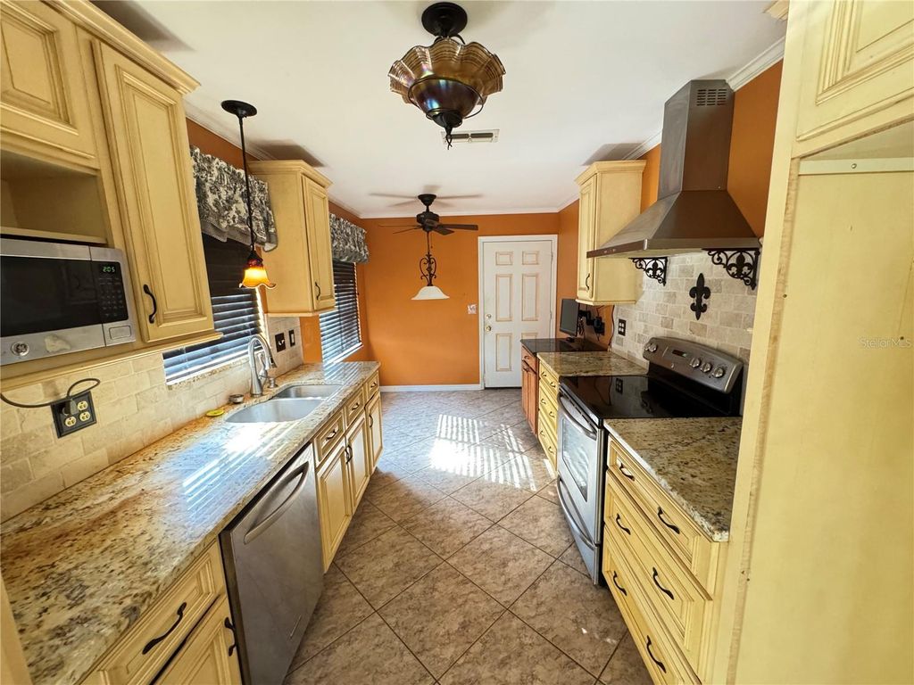 Photo of 6286 SW 110th Street, Ocala, FL 34476 (MLS # OM716309)