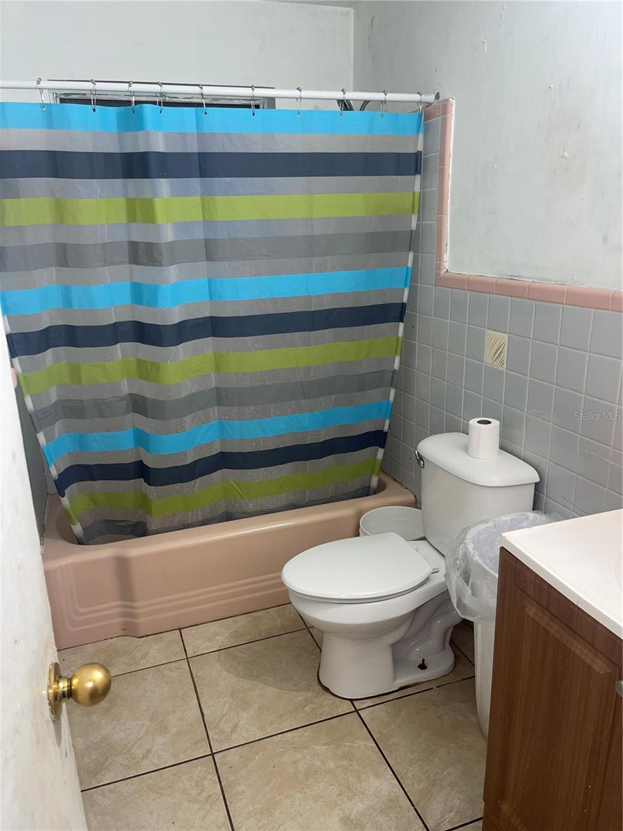 SOUTH GATE - Residential