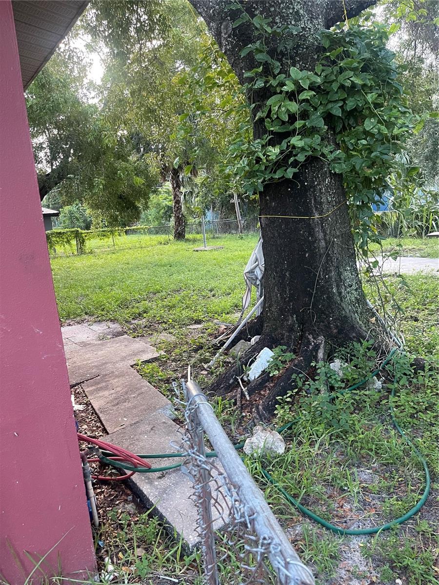 SOUTH GATE - Residential