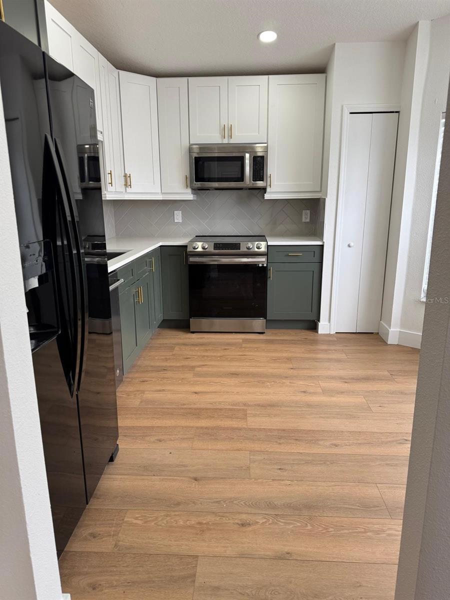 2406 HARBOR TOWN DRIVE