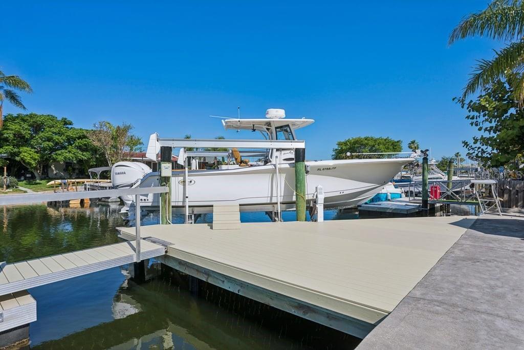 FLOR A MAR - Residential